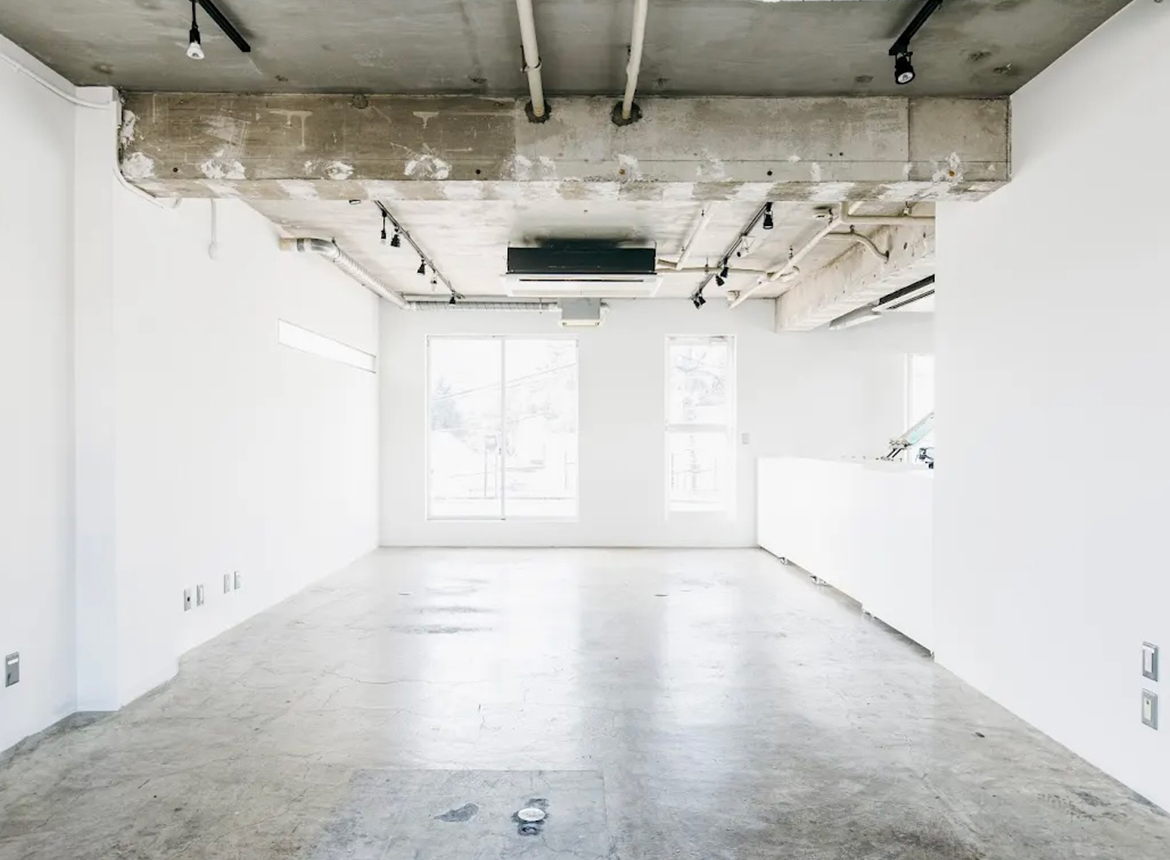 SMOLLAN BRAND IDENTITY LAUNCH WEBSITE